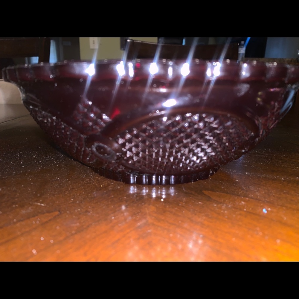 Avon cranberry glass bowl beautiful vintage modern